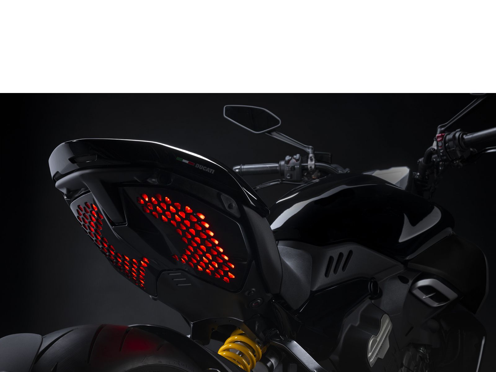 Мотоцикл DUCATI Diavel V4 (RED) 2026